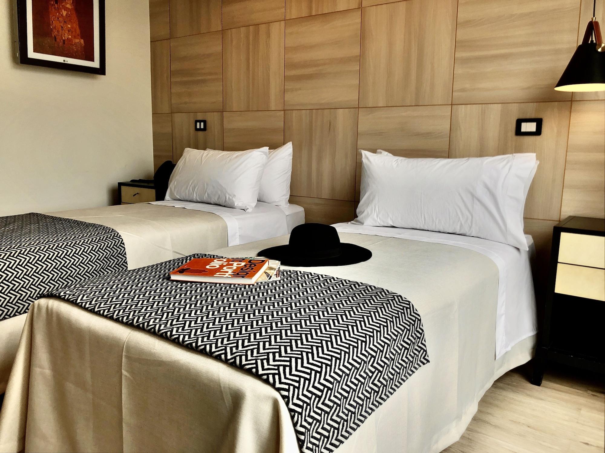 Aparthotel Rq Santa Magdalena Santiago del Cile Esterno foto