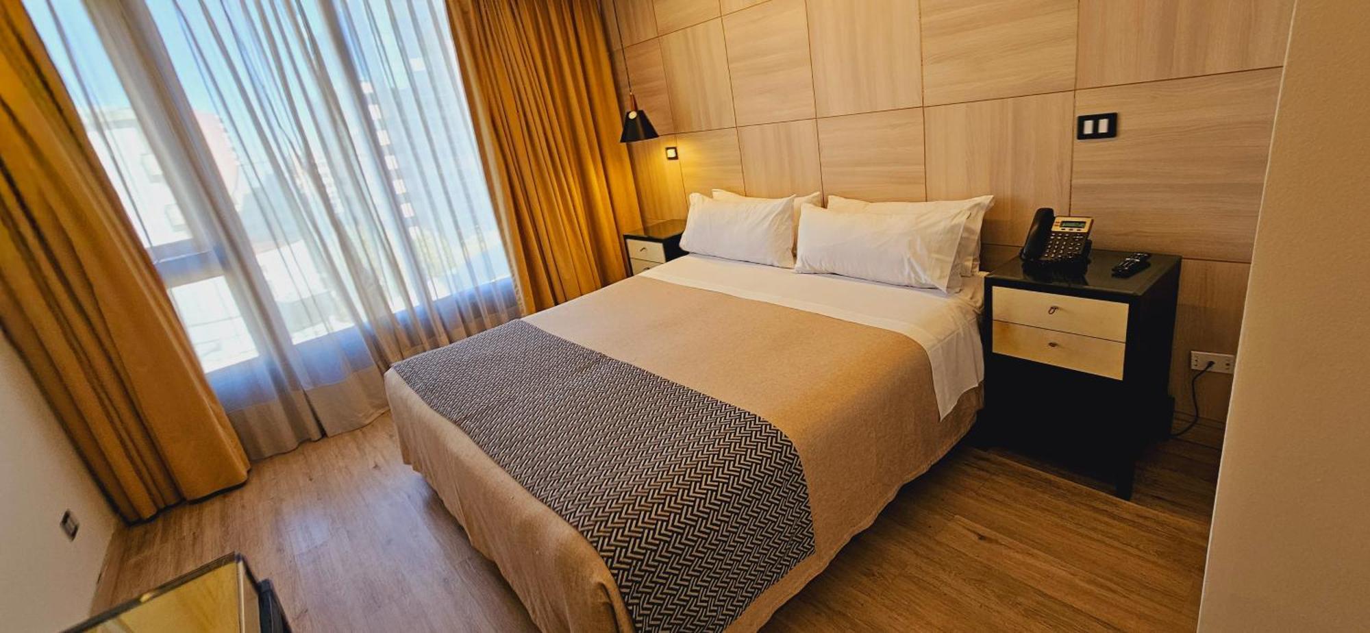 Aparthotel Rq Santa Magdalena Santiago del Cile Esterno foto